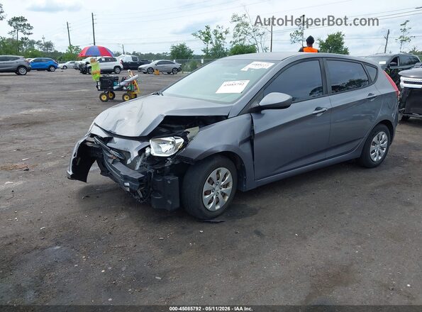 KMHCT5AE1HU345727 2017 HYUNDAI ACCENT Gray Przód lewy