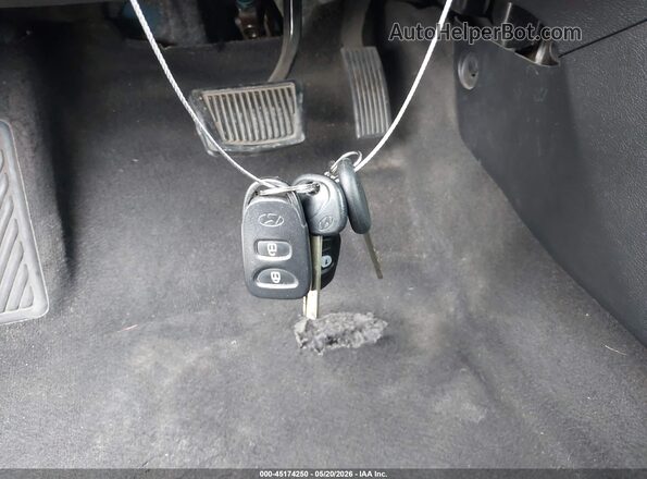 KMHCT5AE2HU301008 2017 HYUNDAI ACCENT Blue Dashboard view