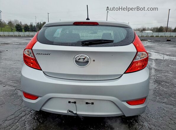 KMHCT5AE2HU327267 2017 HYUNDAI ACCENT Silver Вид ззаду