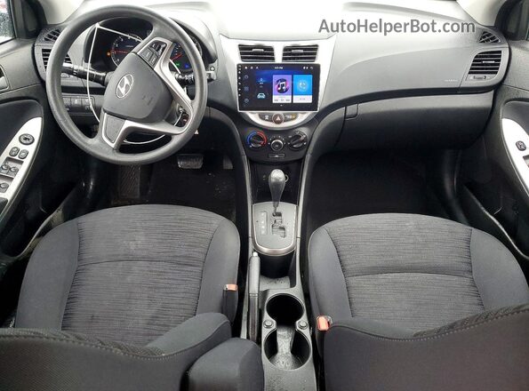 KMHCT5AE2HU327267 2017 HYUNDAI ACCENT Silver Вид панелі приладів