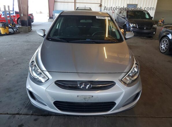 KMHCT5AE7HU325904 2017 HYUNDAI ACCENT Серебряный Вид спереди