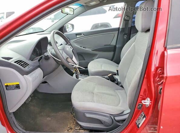 KMHCT5AE8HU307461 2017 HYUNDAI ACCENT Red Widok wnętrza z przodu
