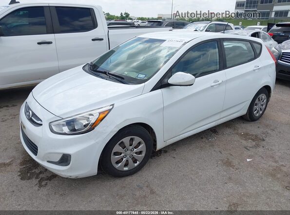 KMHCT5AE8HU315592 2017 HYUNDAI ACCENT White Передня ліва чверть