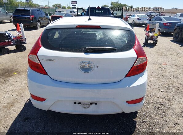 KMHCT5AE9HU307601 2017 HYUNDAI ACCENT White 