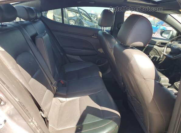 KMHD04LB0JU680526 2018 HYUNDAI ELANTRA Зеленый Вид задних сидений