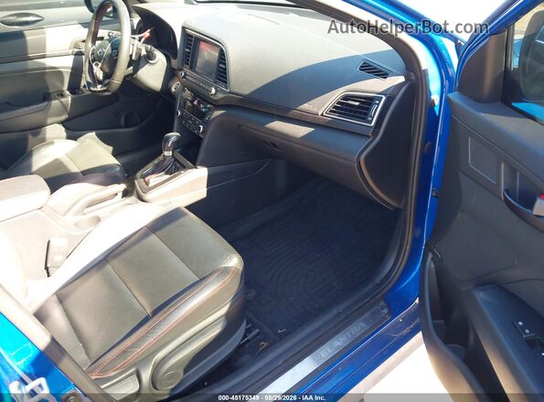 KMHD04LB2HU332446 2017 HYUNDAI ELANTRA Blue Front interior view