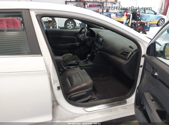 KMHD04LB3JU450706 2018 HYUNDAI ELANTRA White წინა სალონის ხედი