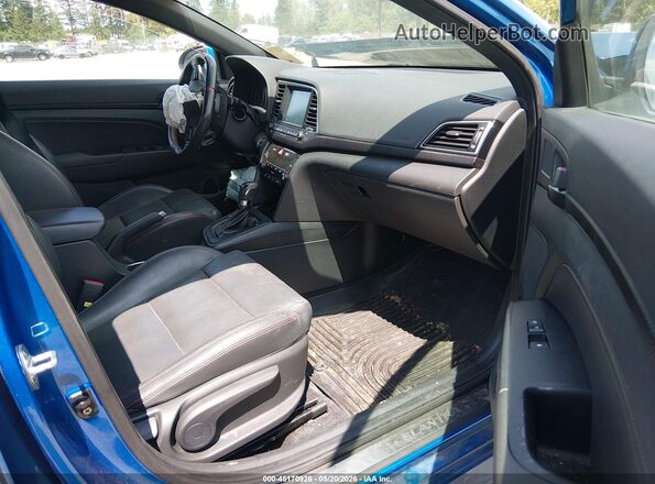 KMHD04LB7JU451826 2018 HYUNDAI ELANTRA Синий Вид салона спереди