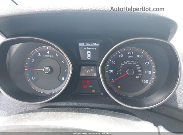 KMHD35LH4HU360654 2017 HYUNDAI ELANTRA GT Белый Вид задних сидений