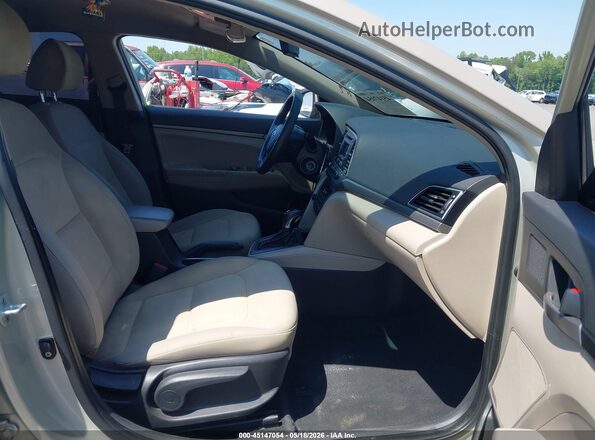 KMHD74LF4HU094422 2017 HYUNDAI ELANTRA Бежевый Вид салона спереди