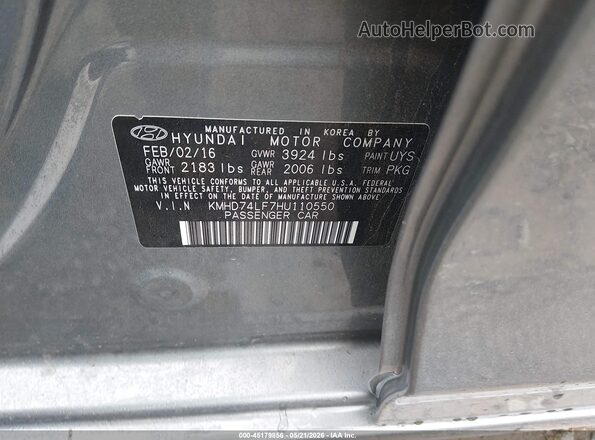 KMHD74LF7HU110550 2017 HYUNDAI ELANTRA Gray Widok komory silnika