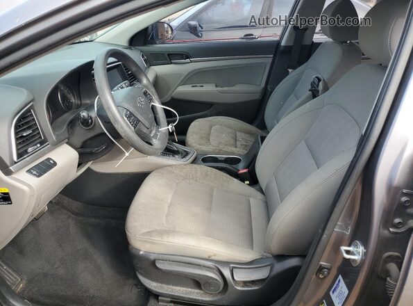 KMHD84LF2HU164366 2017 HYUNDAI ELANTRA Серебряный Вид салона спереди