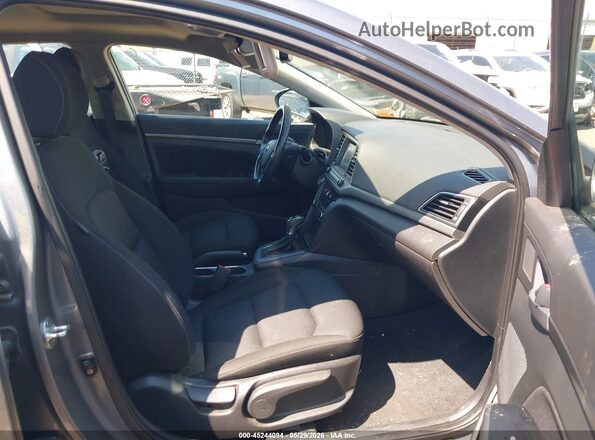 KMHD84LF2JU607976 2018 HYUNDAI ELANTRA Silver Vista interior delantera