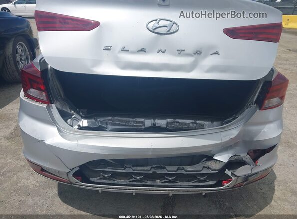 KMHD84LF2KU886931 2019 HYUNDAI ELANTRA Серебряный Вид спереди