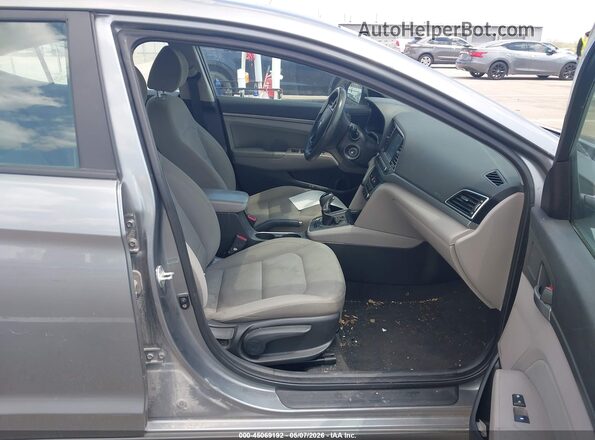 KMHD84LF4JU537140 2018 HYUNDAI ELANTRA Silver Вид салону спереду