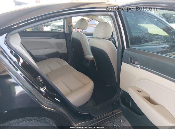 KMHD84LF4JU611589 2018 HYUNDAI ELANTRA Black VIN კოდის სტიკერის ხედი
