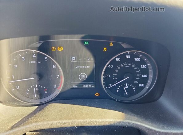 KMHD84LF5HU380096 2017 HYUNDAI ELANTRA Silver 