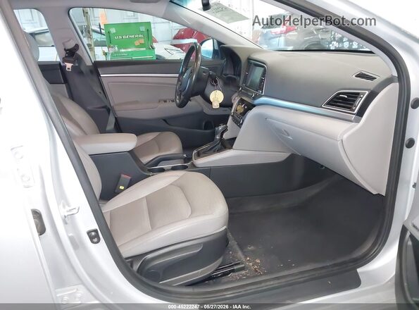 KMHD84LF6HU153547 2017 HYUNDAI ELANTRA Silver Vista interior delantera
