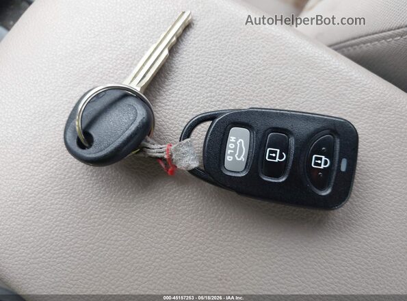 KMHD84LF7HU068748 2017 HYUNDAI ELANTRA Черный Вид панели приборов