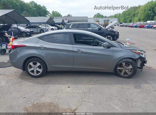 KMHDH4AE7GU603909 2016 HYUNDAI ELANTRA Gray Rear interior view