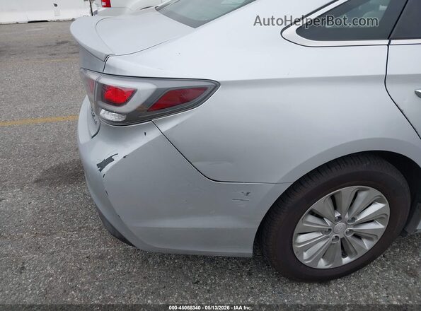KMHE24L18GA025787 2016 HYUNDAI SONATA HYBRID Silver 