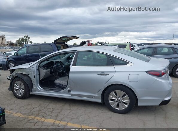 KMHE24L3XKA091056 2019 HYUNDAI SONATA HYBRID Silver 