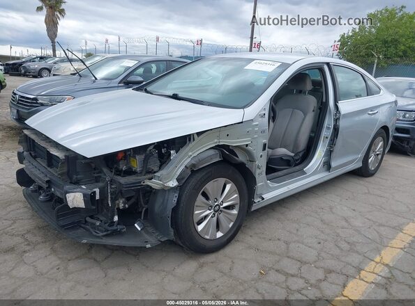 KMHE24L3XKA091056 2019 HYUNDAI SONATA HYBRID Silver წინა მარცხენა ხედი სამი მეოთხედიდან