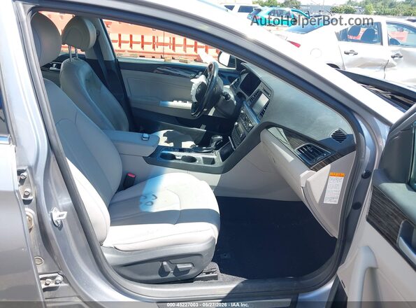 KMHE34L10GA008690 2016 HYUNDAI SONATA HYBRID Silver Вид салону спереду