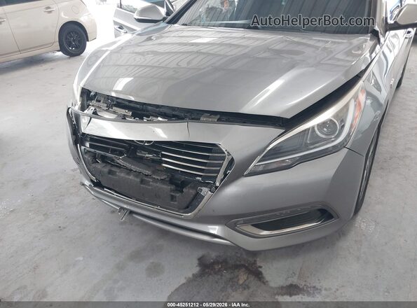 KMHE34L36HA067861 2017 HYUNDAI SONATA HYBRID Silver Vista frontal