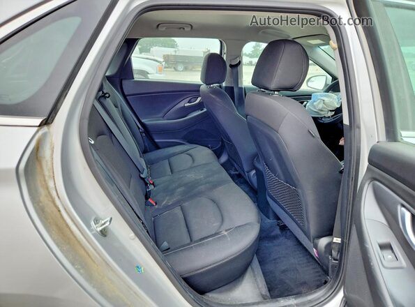 KMHH35LE1JU055142 2018 HYUNDAI ELANTRA Silver Rear interior view