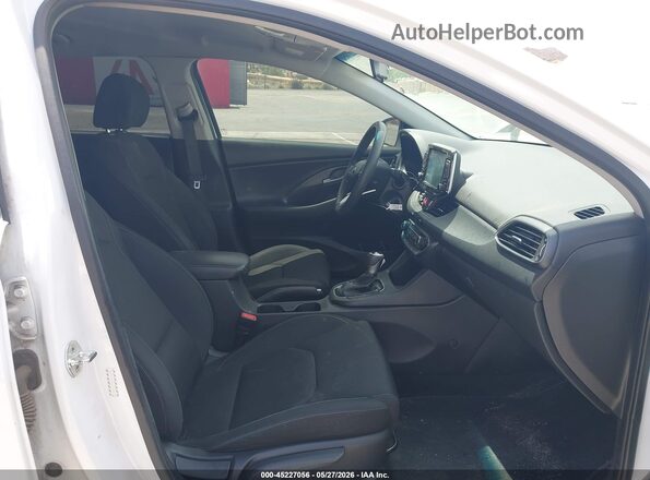 KMHH35LE3JU050167 2018 HYUNDAI ELANTRA GT White Вид салону спереду