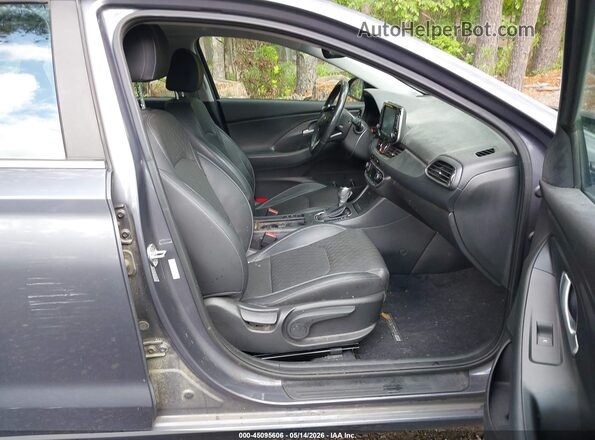 KMHH35LE4JU034768 2018 HYUNDAI ELANTRA GT Gray Widok wnętrza z przodu
