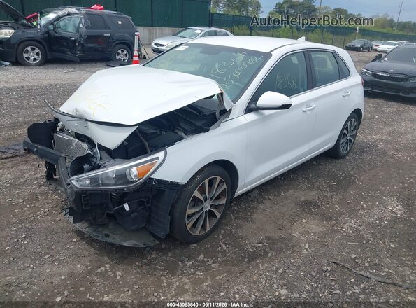 KMHH35LE9JU060217 2018 HYUNDAI ELANTRA GT White Przód lewy