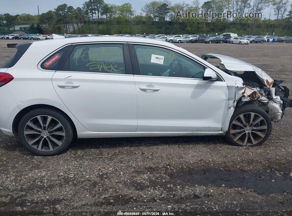 KMHH35LE9JU060217 2018 HYUNDAI ELANTRA GT White Widok wnętrza z tyłu