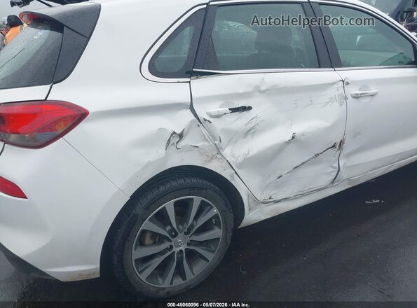 KMHH35LEXJU063630 2018 HYUNDAI ELANTRA GT White 