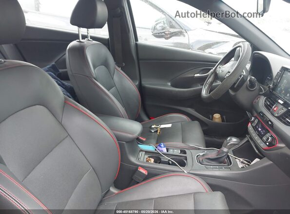 KMHH55LC3JU035547 2018 HYUNDAI ELANTRA GT Черный Вид салона спереди