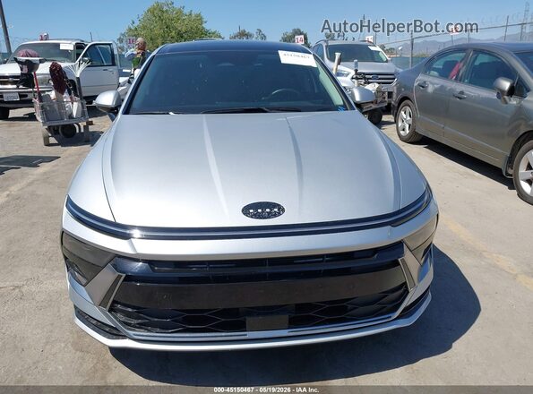 KMHL14JA2SA496596 2025 HYUNDAI SONATA Silver Սարքավորումների վահանակի տեսք