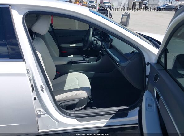 KMHL64JAXRA421785 2024 HYUNDAI SONATA White Front interior view