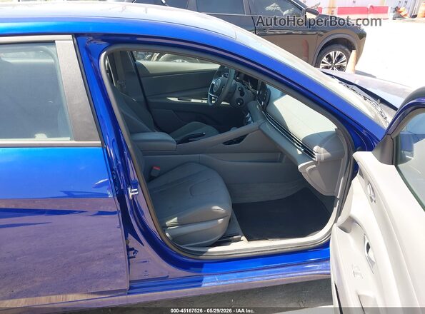 KMHLL4AG2PU455101 2023 HYUNDAI ELANTRA Blue Вид салону спереду