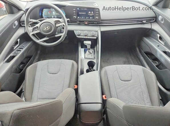 KMHLL4DG0SU922889 2025 HYUNDAI ELANTRA Red Vista del salpicadero