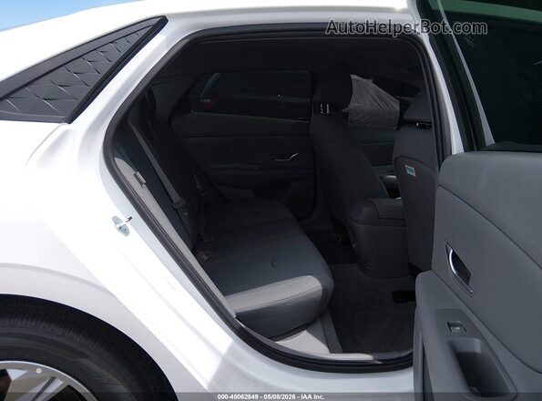KMHLL4DG1TU169813 2026 HYUNDAI ELANTRA White VIN sticker view