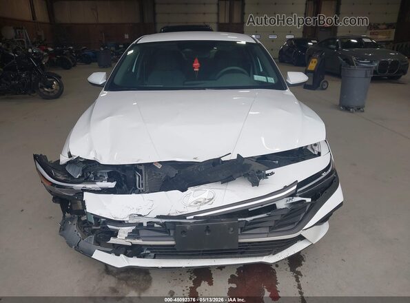 KMHLL4DG2SU876899 2025 HYUNDAI ELANTRA White Առջևի վահանակի տեսք