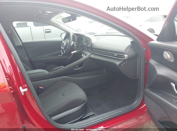 KMHLL4DG3SU007678 2025 HYUNDAI ELANTRA Red Front interior view