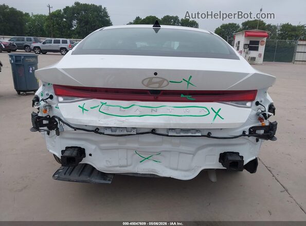 KMHLL4DG3SU938553 2025 HYUNDAI ELANTRA White Вид спереду