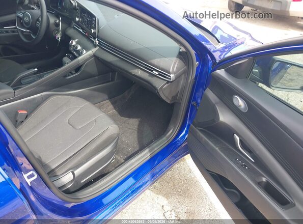 KMHLL4DG5TU107377 2026 HYUNDAI ELANTRA Blue Սալոնի դիմացի տեսք