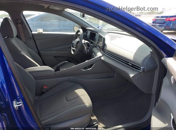 KMHLL4DG7SU002872 2025 HYUNDAI ELANTRA Blue Widok wnętrza z przodu