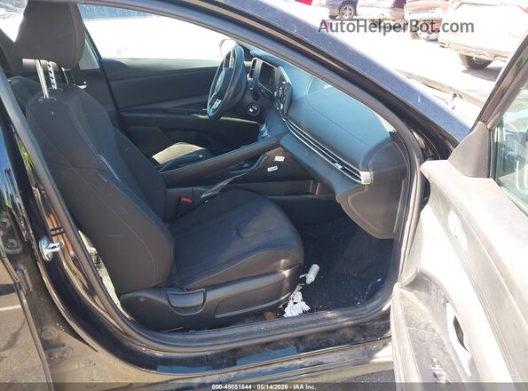 KMHLL4DG8RU769902 2024 HYUNDAI ELANTRA Черный Вид салона спереди