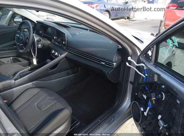 KMHLL4DG8SU089312 2025 HYUNDAI ELANTRA Silver წინა სალონის ხედი