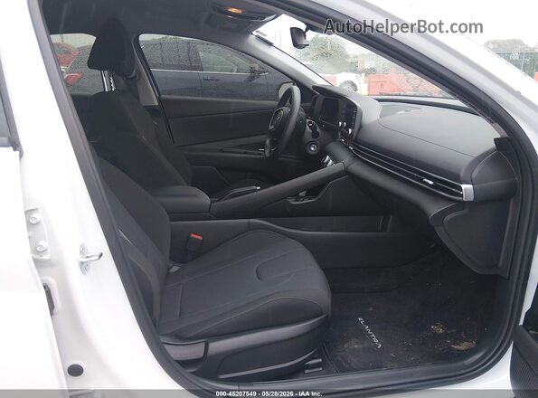 KMHLL4DGXSU044047 2025 HYUNDAI ELANTRA White Front interior view