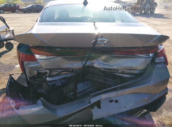 KMHLM4AG9PU434050 2023 HYUNDAI ELANTRA Silver Widok z przodu
